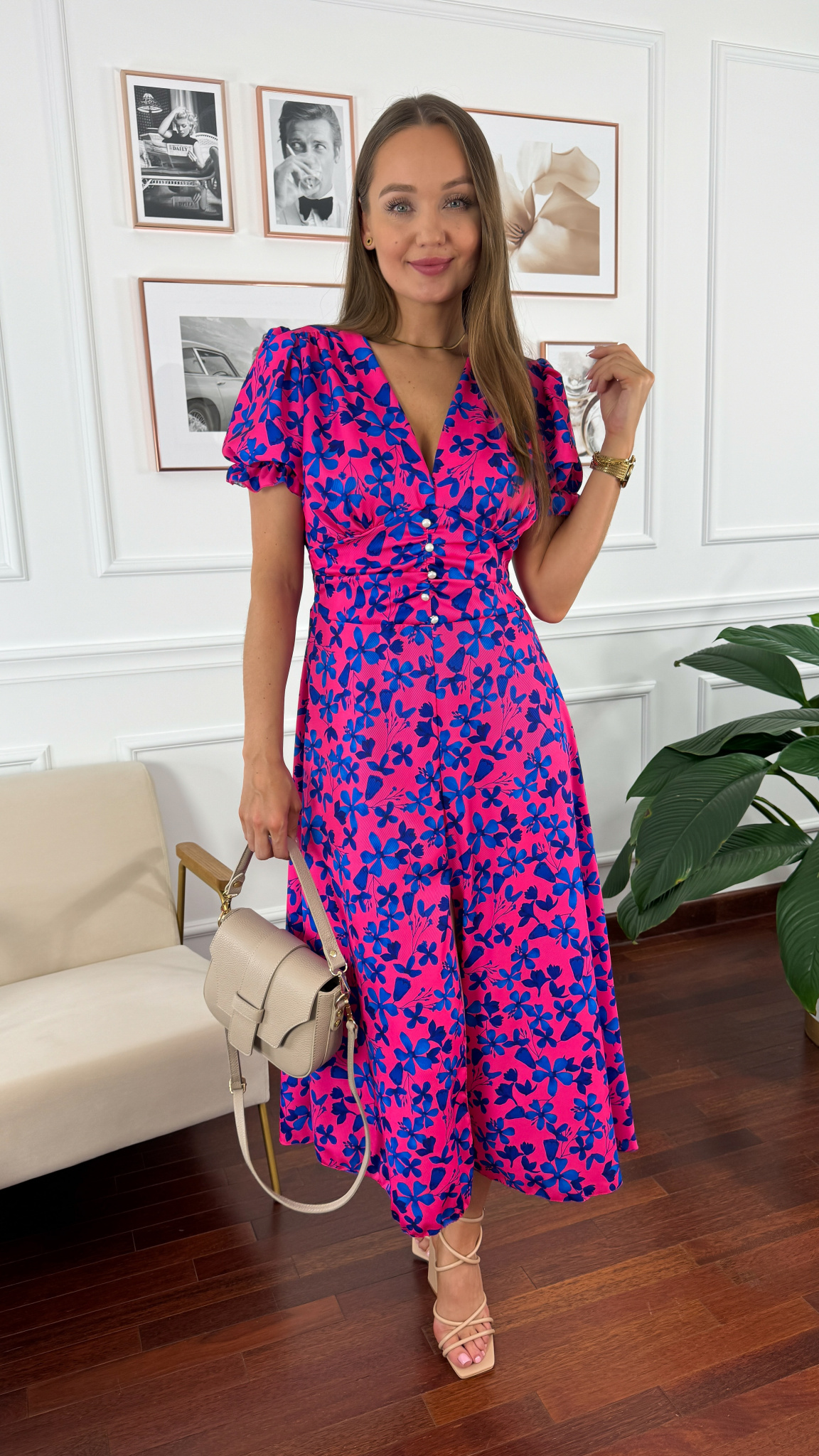 Sukienka maxi w kwiatowy print Della pink Sukienka maxi w kwiatowy print Della pink