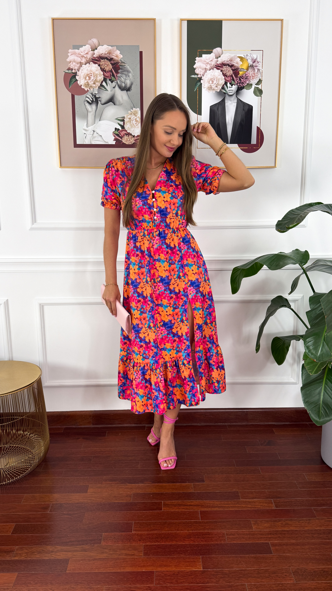 Sukienka midi w kwiatowy print Abby multicolor Sukienka midi w kwiatowy print Abby multicolor