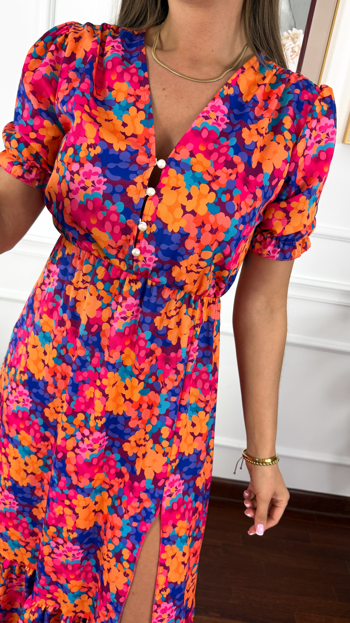 Sukienka midi w kwiatowy print Abby multicolor Sukienka midi w kwiatowy print Abby multicolor